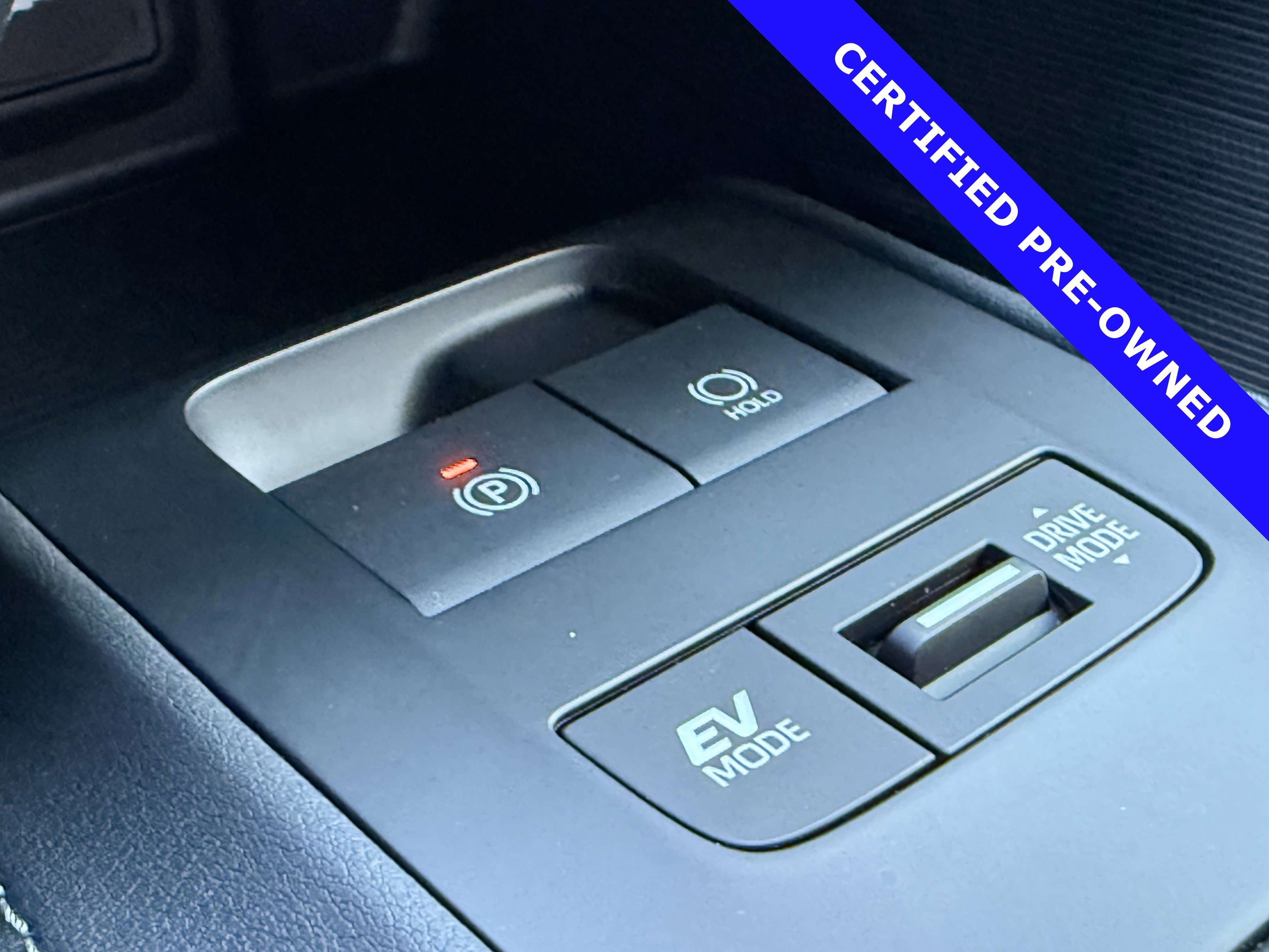 Used 2022 Toyota Venza Limited image 31