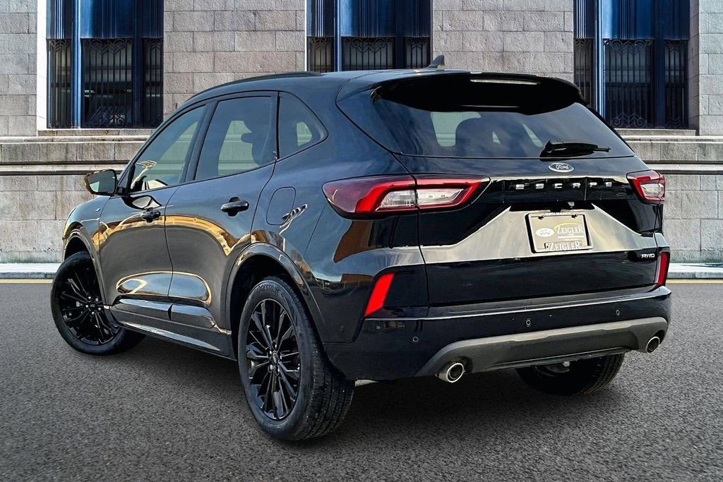 Certified 2023 Ford Escape ST-Line Elite w/ Premium Technology Package AWD/4WD image 10