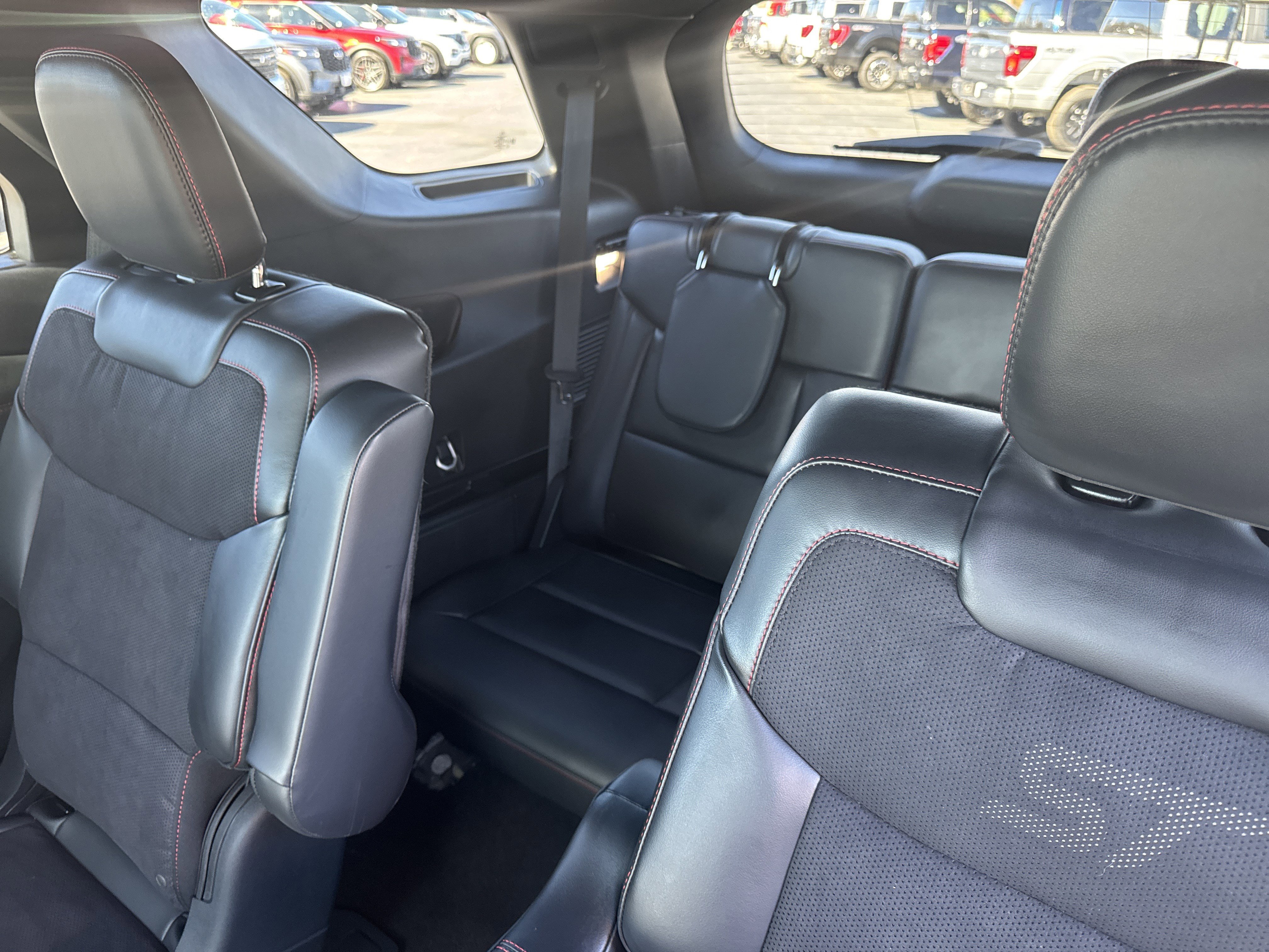 Certified 2025 Ford Explorer ST image 21