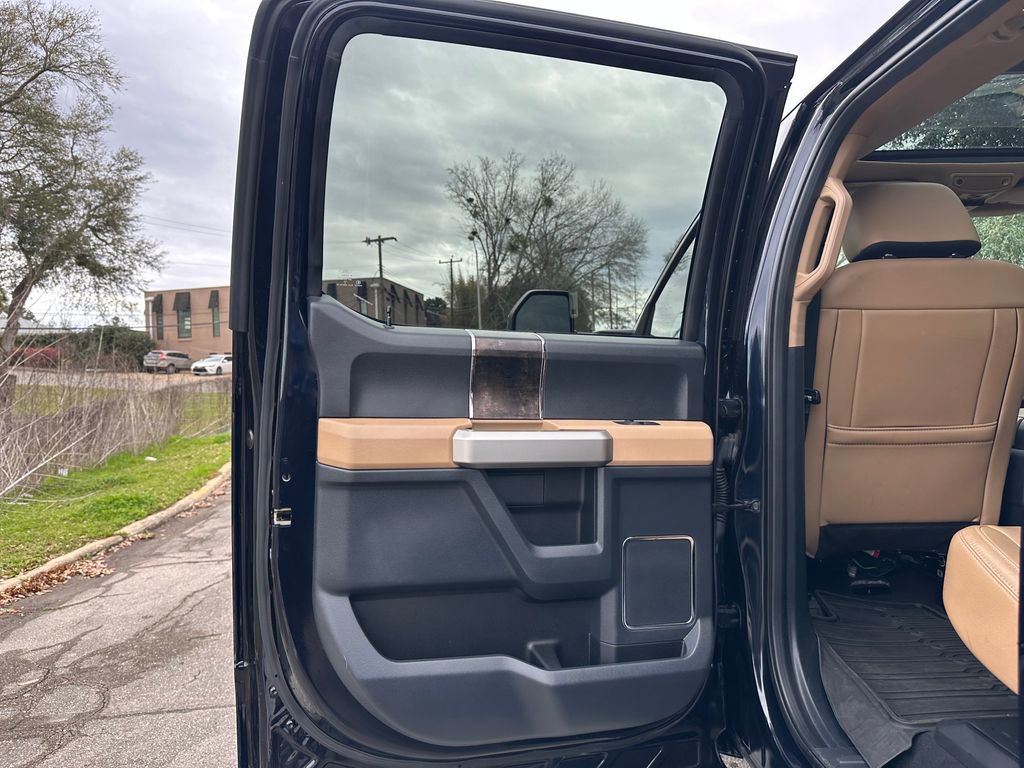 Certified 2022 Ford F250 Lariat w/ Lariat Ultimate Package image 35