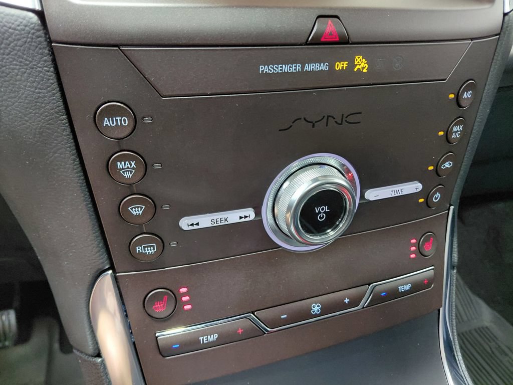 Certified 2020 Ford Edge Titanium AWD/4WD image 33
