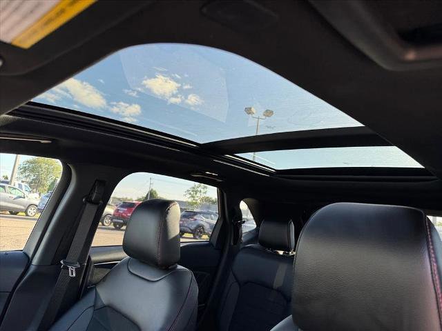 Certified 2024 Ford Edge ST-Line w/ Class II Trailer Tow Package image 9