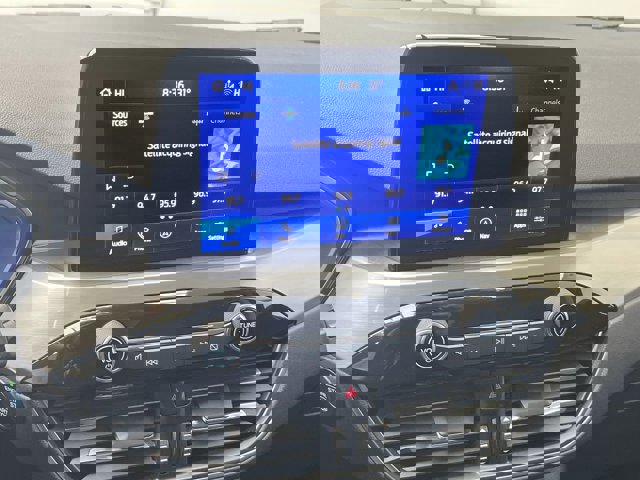 Certified 2022 Ford Escape Titanium w/ Class II Trailer Tow Package image 19