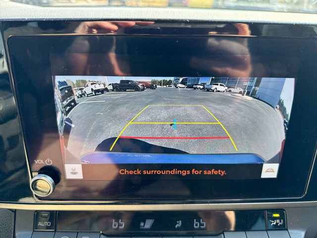 Used 2025 Toyota Camry LE image 18