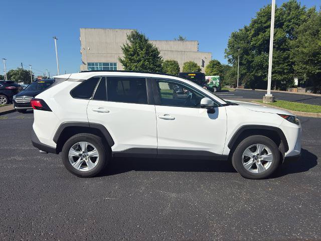 Used 2020 Toyota RAV4 XLE AWD/4WD image 9