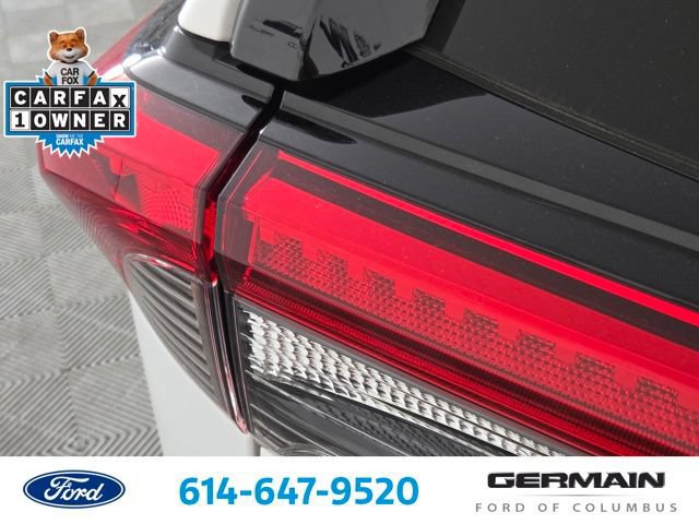 Used 2021 Toyota RAV4 XLE AWD/4WD image 17