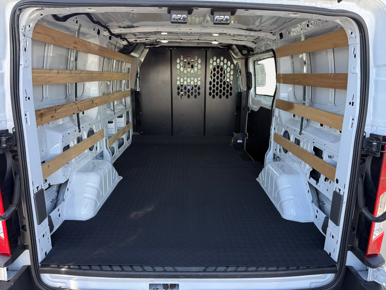 Certified 2025 Ford Transit 250 Low Roof w/ Exterior Upgrade Package RWD image 15