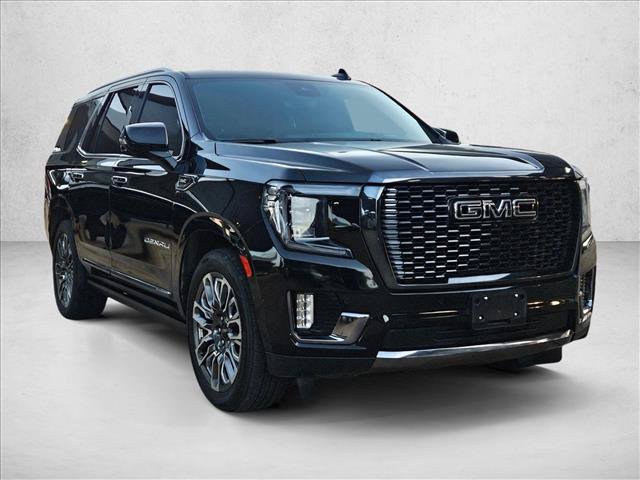 Used 2023 GMC Yukon Denali Ultimate w/ LPO, Floor Liner Package AWD/4WD image 3