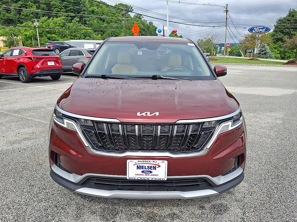 Used 2024 Kia Carnival LX FWD image 29