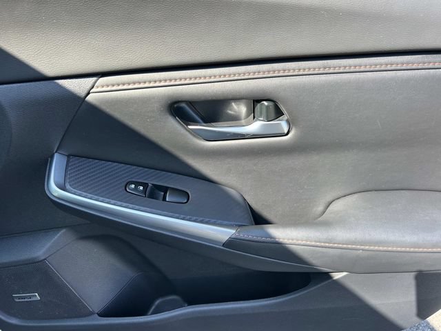 Used 2022 Nissan Sentra SR w/ SR Premium Package FWD image 24