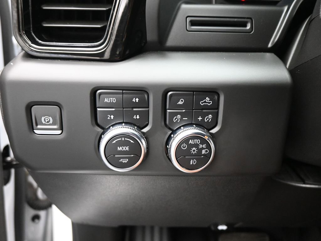 Used 2023 GMC Sierra 1500 AT4 w/ AT4 Premium Package image 14