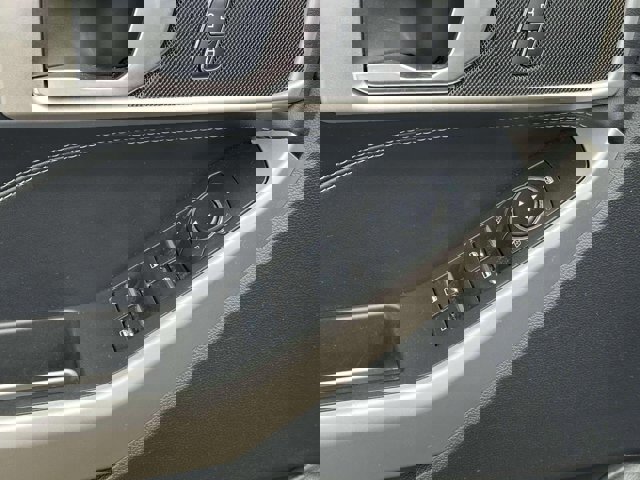 Certified 2023 Ford Explorer XLT image 17