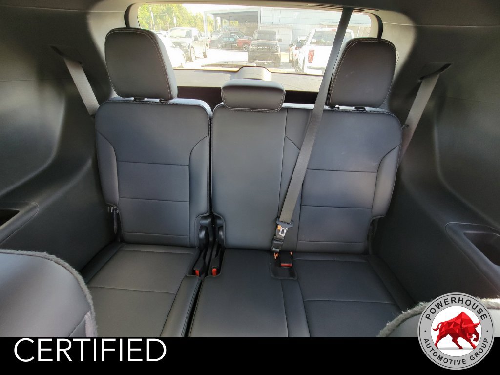 Used 2025 Buick Enclave Preferred AWD/4WD image 16