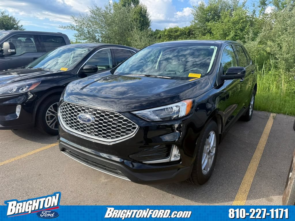 Certified 2024 Ford Edge SEL w/ Convenience Package AWD/4WD image 3