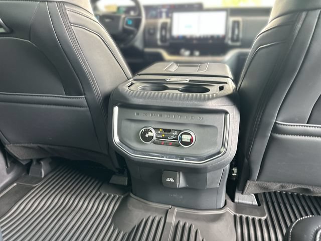 Certified 2025 Ford Expedition Platinum w/ Stealth Performance Package AWD/4WD image 24