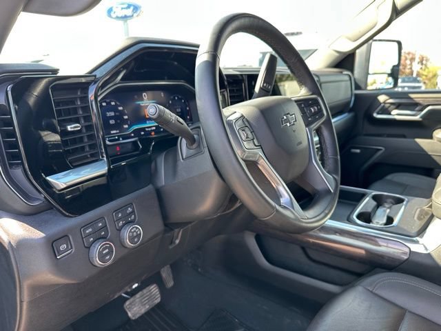 Used 2025 Chevrolet Silverado 2500 LTZ w/ Trail Boss Package AWD/4WD image 15