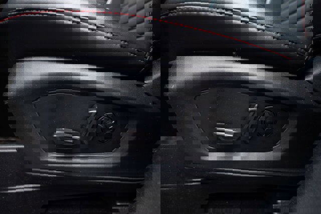 Certified 2025 Ford Explorer ST-Line w/ Premium Package image 12