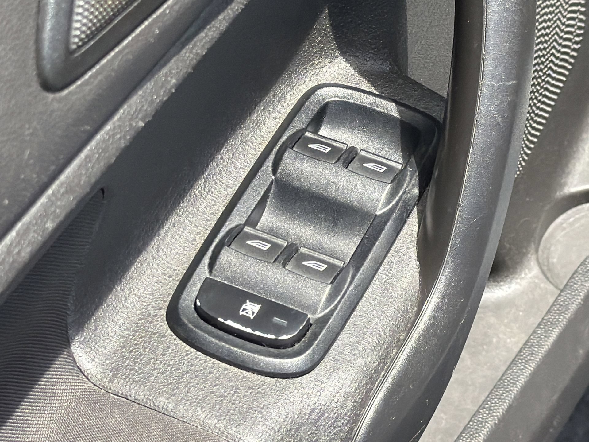 Certified 2018 Ford Fiesta SE FWD image 15