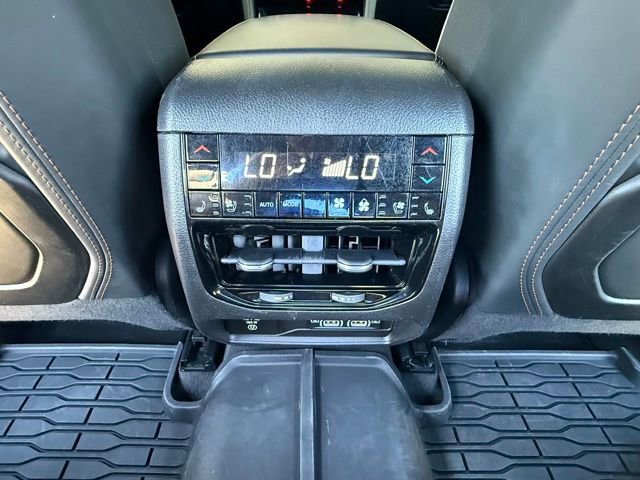 Used 2022 Jeep Grand Cherokee Summit AWD/4WD image 18