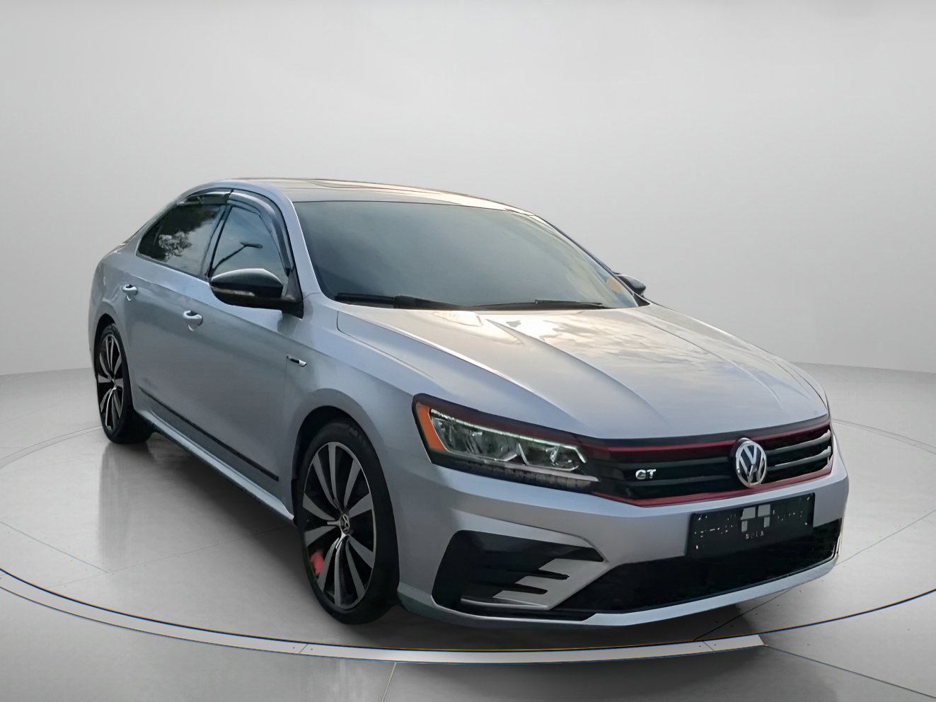 Used 2018 Volkswagen Passat GT image 28