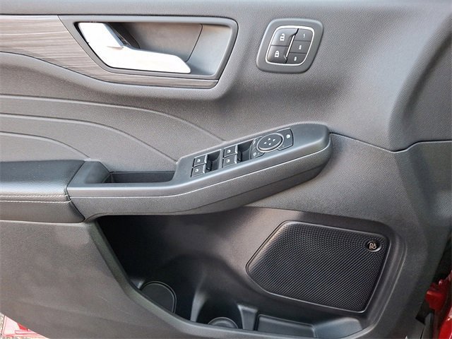 Certified 2023 Ford Escape Platinum w/ Premium Technology Package image 12