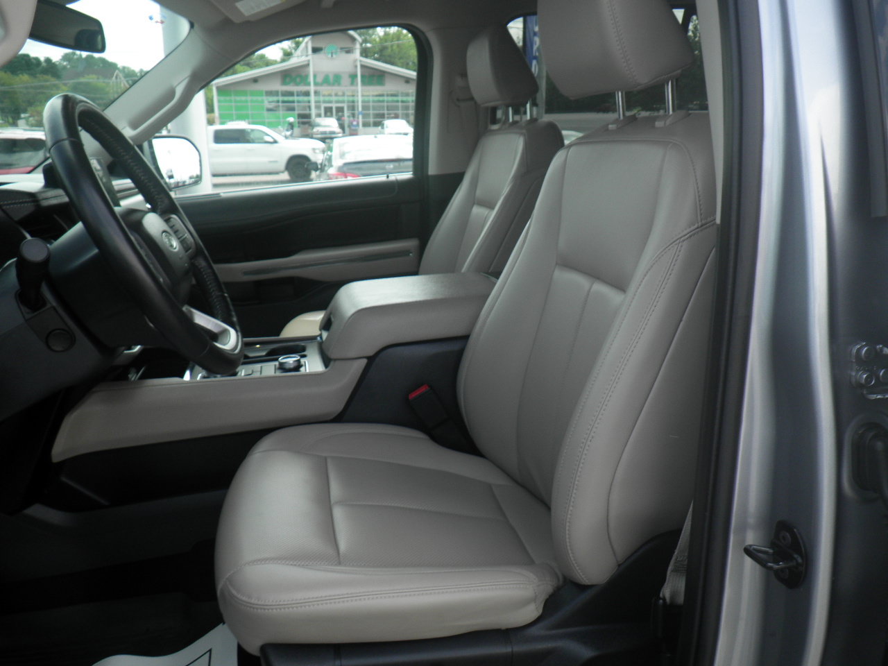 Certified 2024 Ford Expedition XLT AWD/4WD image 14