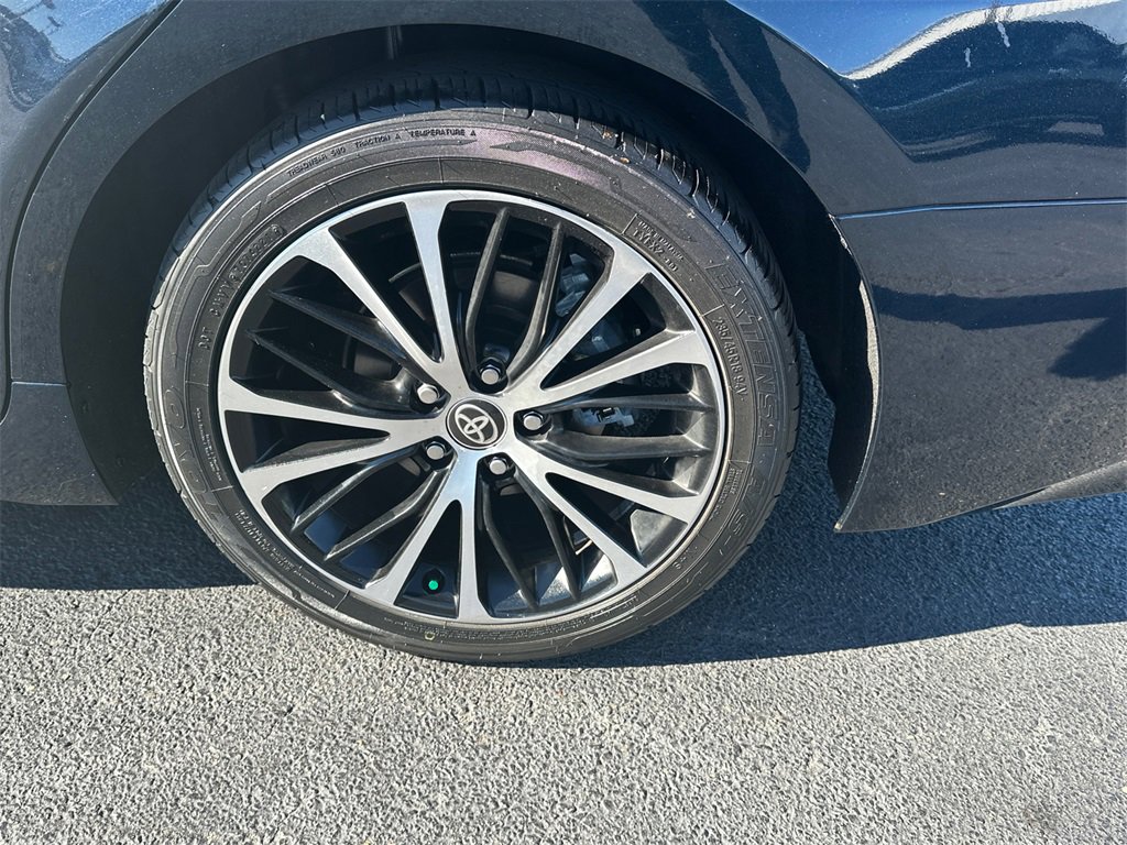 Used 2020 Toyota Camry SE image 19