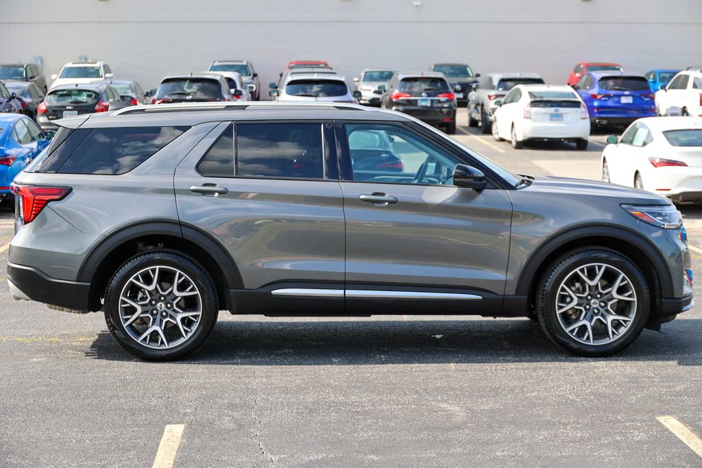 Certified 2025 Ford Explorer Platinum w/ Ultimate Package AWD/4WD image 40