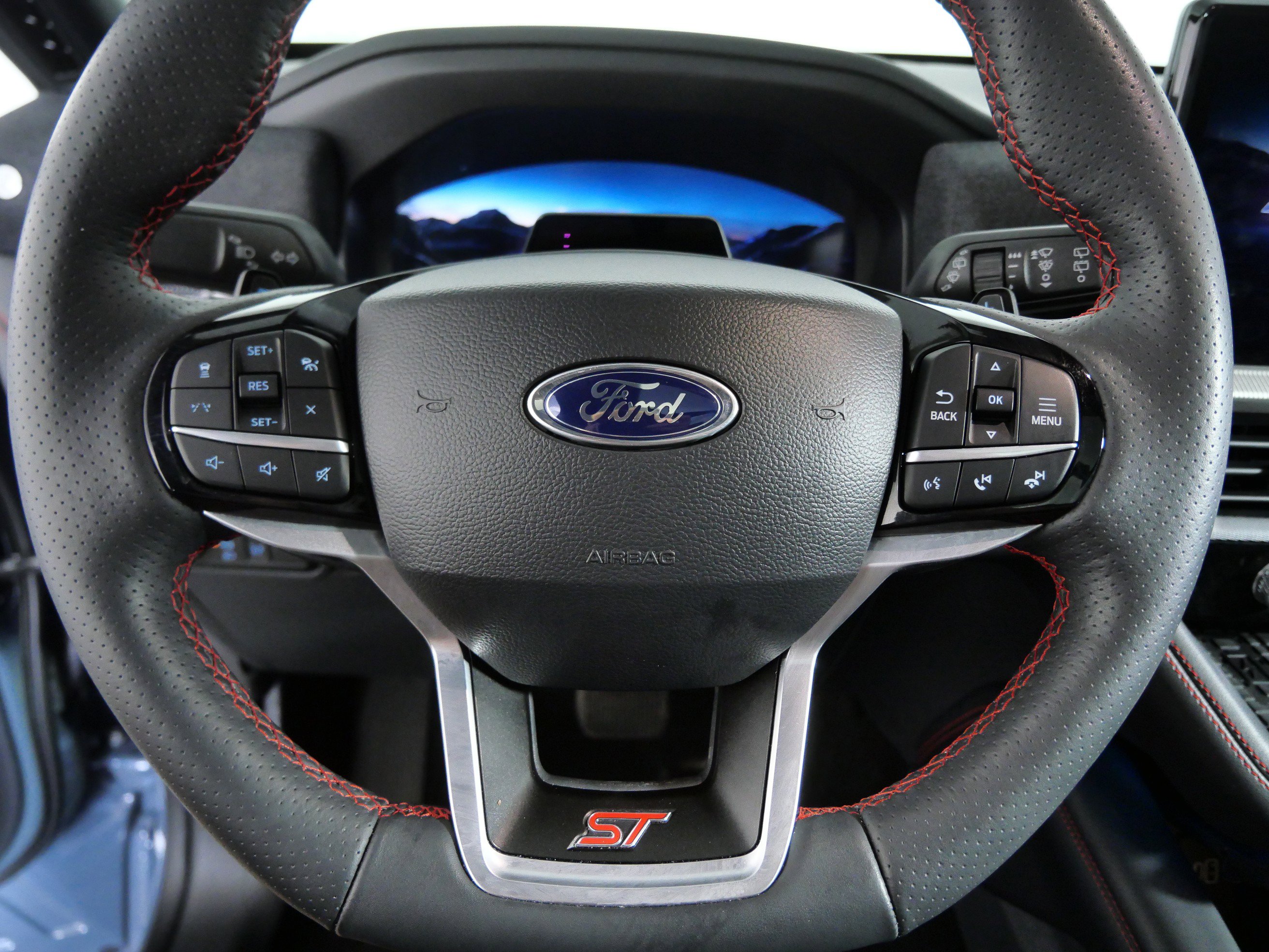 Certified 2025 Ford Explorer ST AWD/4WD image 24