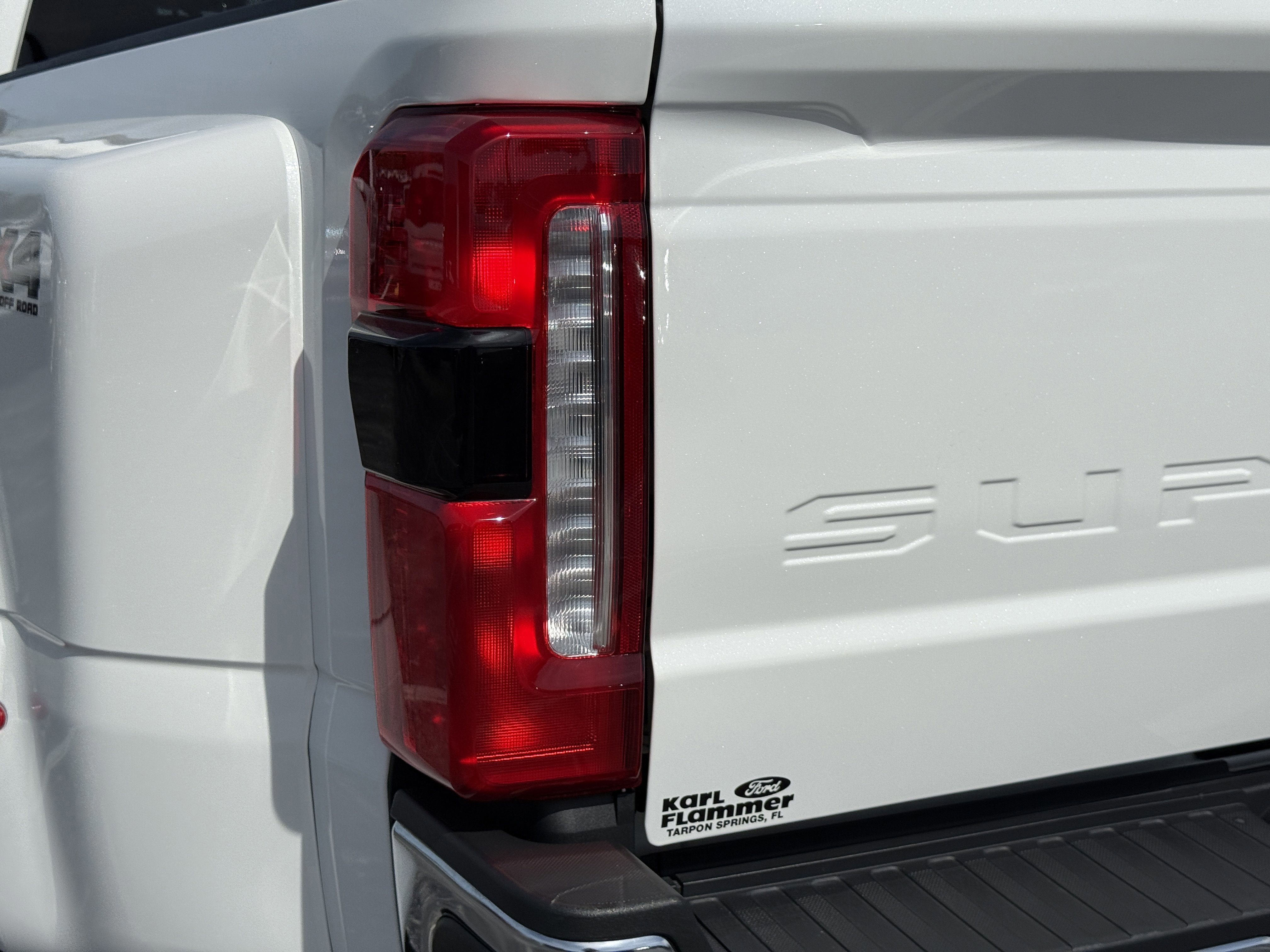 Certified 2024 Ford F450 Lariat w/ Lariat Ultimate Package image 8