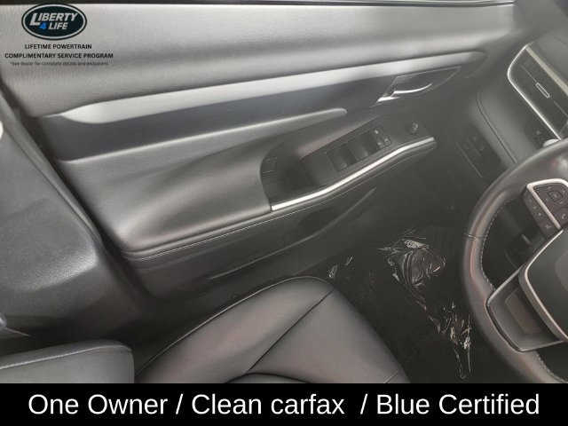Used 2025 Toyota Highlander XLE AWD/4WD image 30