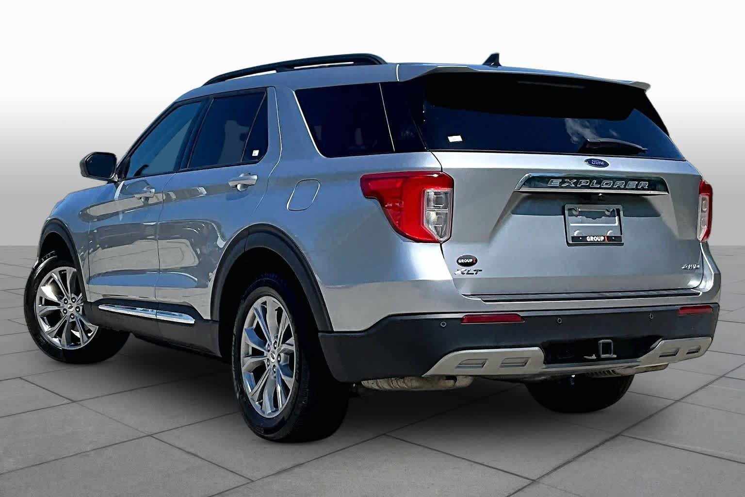 Certified 2023 Ford Explorer XLT w/ Equipment Group 202A AWD/4WD image 12