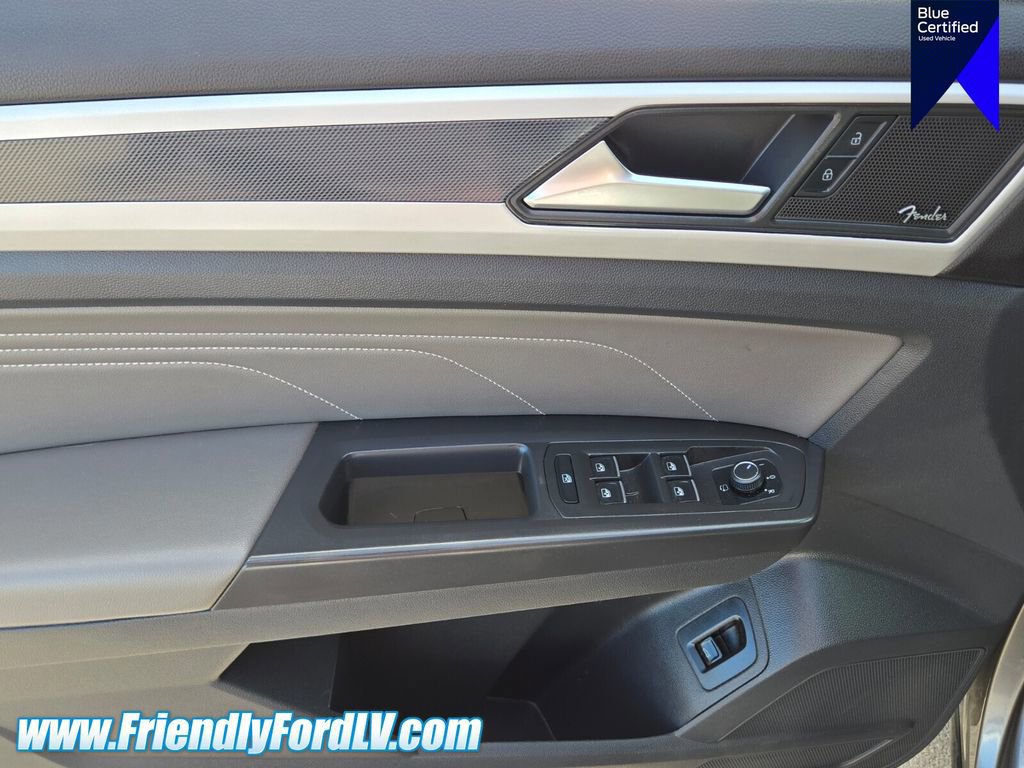 Used 2022 Volkswagen Atlas SEL Premium image 19