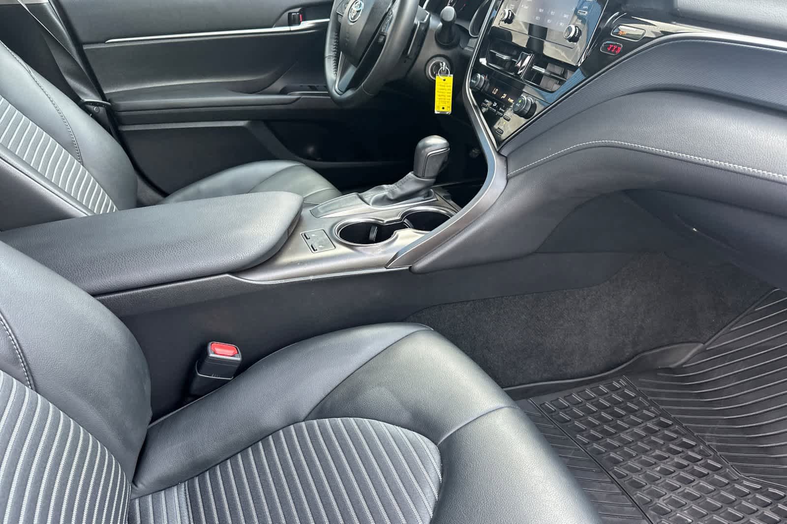 Used 2024 Toyota Camry SE FWD image 15