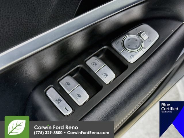 Used 2022 Genesis G70 2.0T AWD/4WD image 22