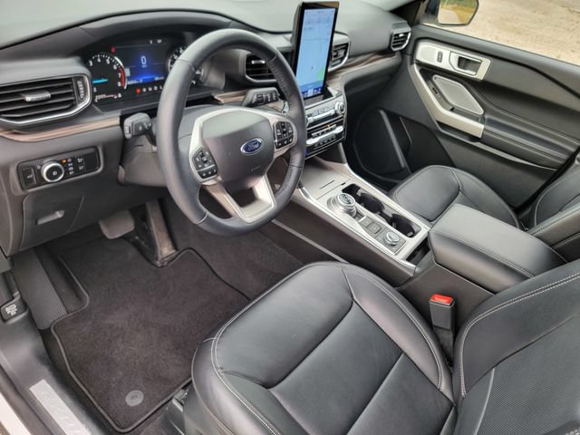 Certified 2023 Ford Explorer Limited w/ Limited Technology Package AWD/4WD image 19