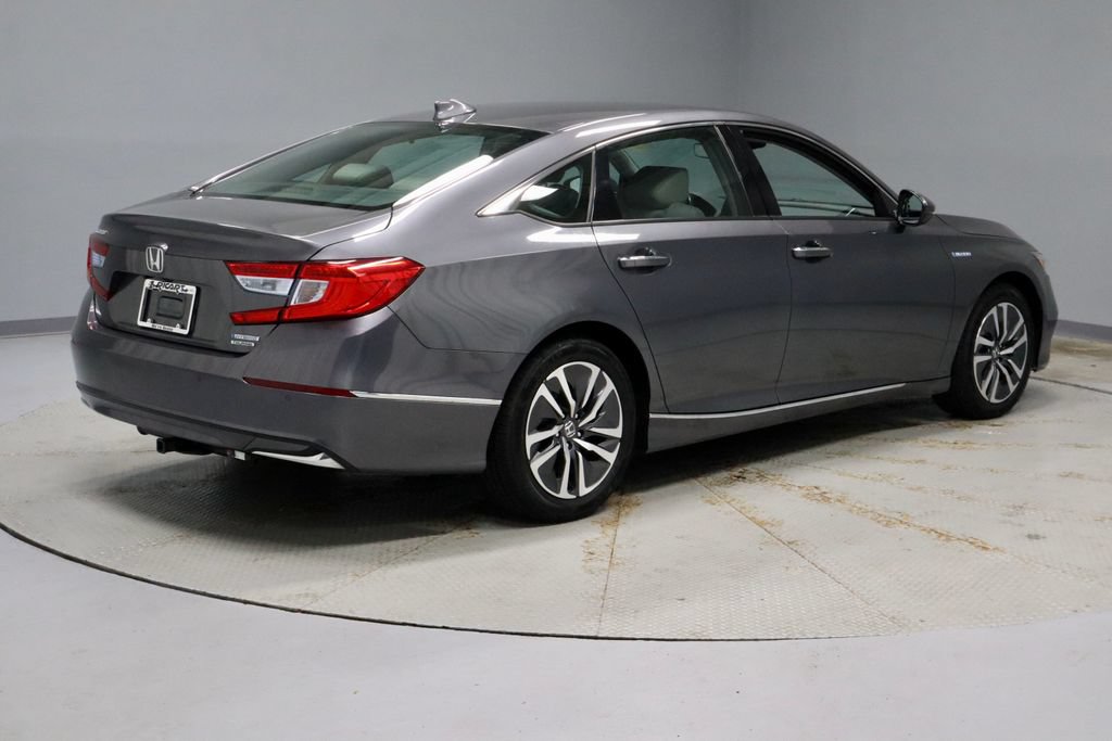 Used 2020 Honda Accord Touring image 11