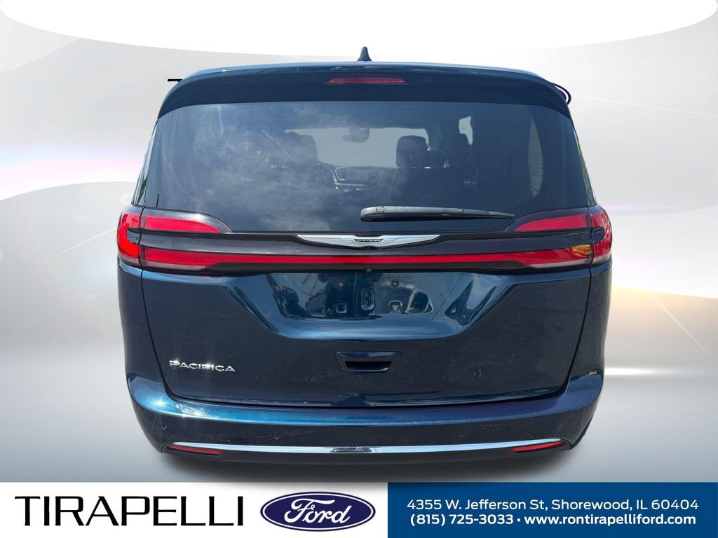 Used 2024 Chrysler Pacifica Touring-L FWD image 10