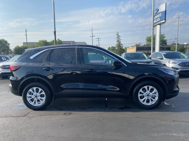 Certified 2023 Ford Escape Active w/ Tech Pack #2 image 2