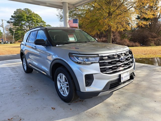 Certified 2025 Ford Explorer Active image 1