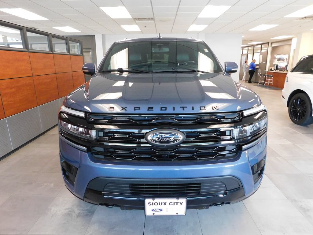 Certified 2022 Ford Expedition Max Limited AWD/4WD image 2