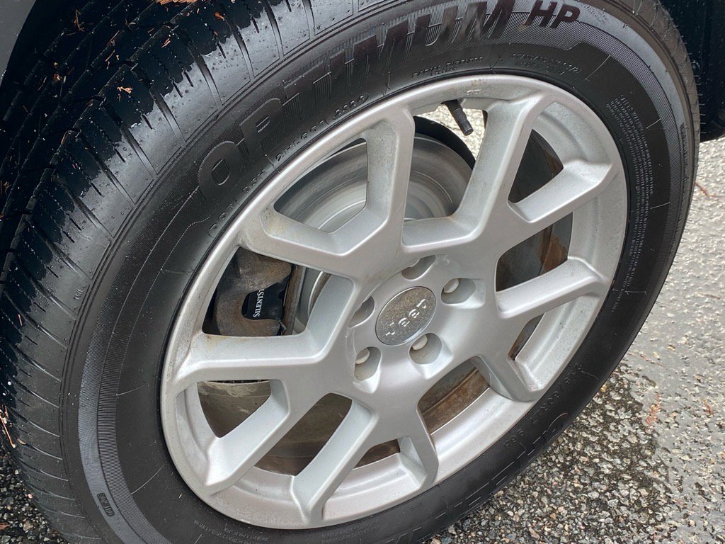 Used 2021 Jeep Renegade Latitude w/ Luxury Group I image 24