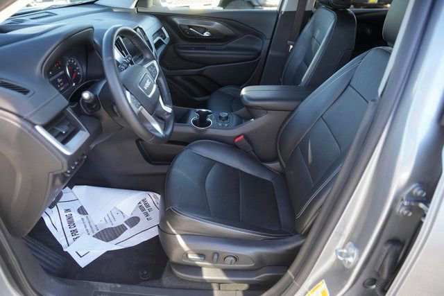 Used 2023 GMC Terrain SLT w/ Tech Package image 9
