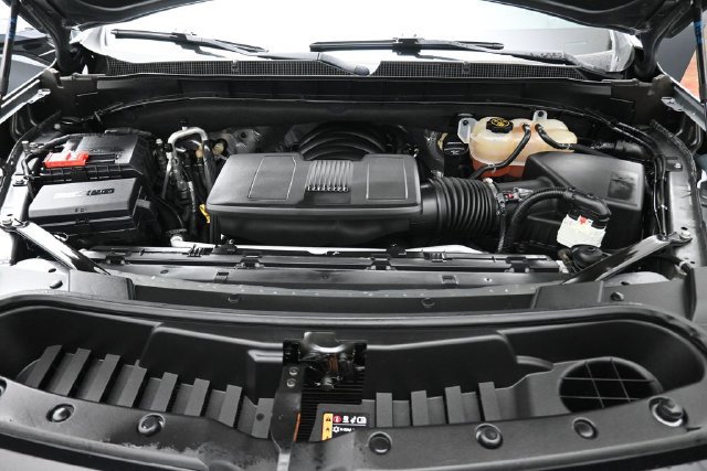Used 2022 Chevrolet Suburban Premier AWD/4WD image 32