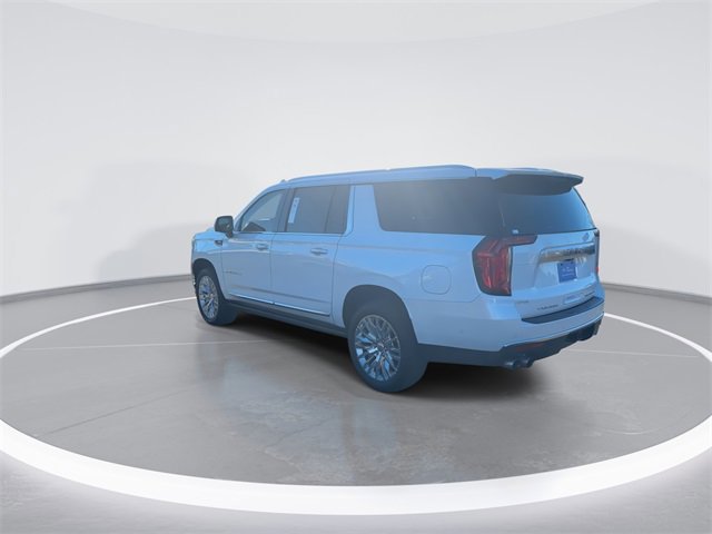 Used 2024 GMC Yukon XL Denali w/ Advanced Technology Package image 4