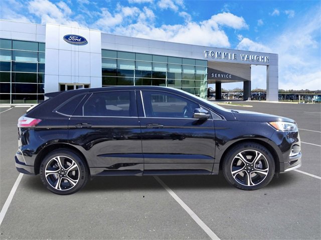 Certified 2022 Ford Edge ST image 2