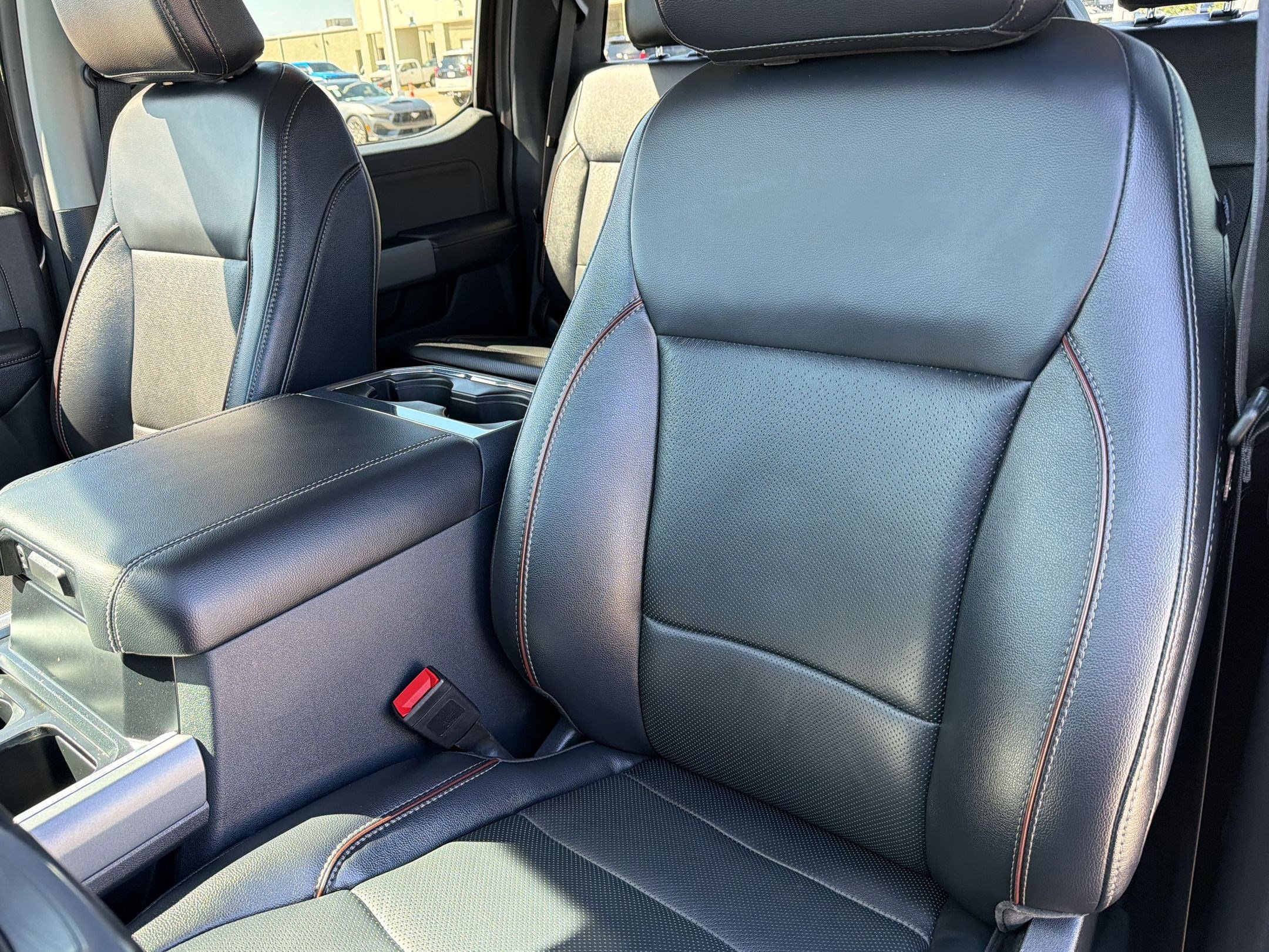 Certified 2024 Ford F250 Lariat w/ Black Appearance Package image 25