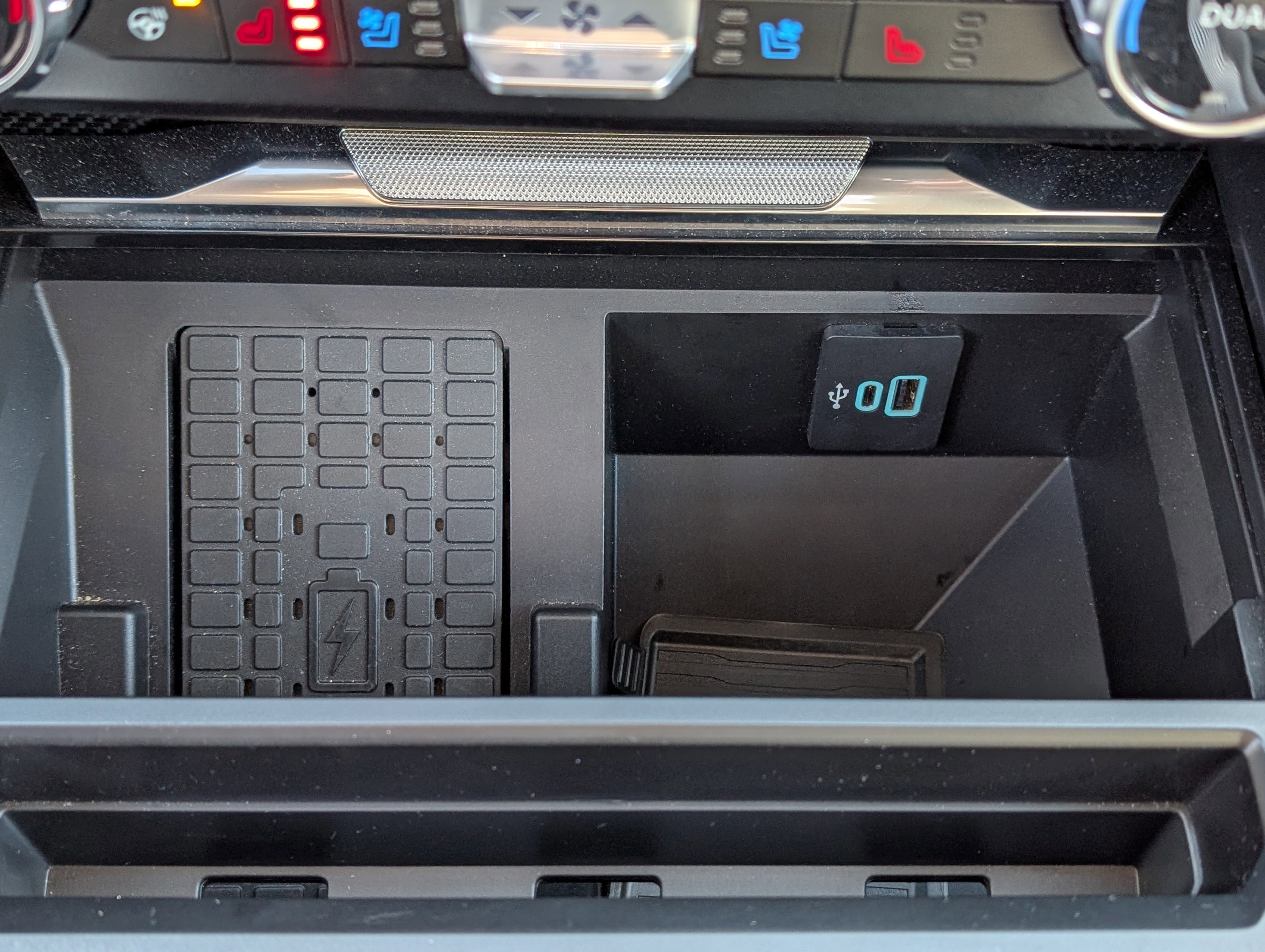 Certified 2024 Ford F250 Limited w/ FX4 Off-Road Package image 38