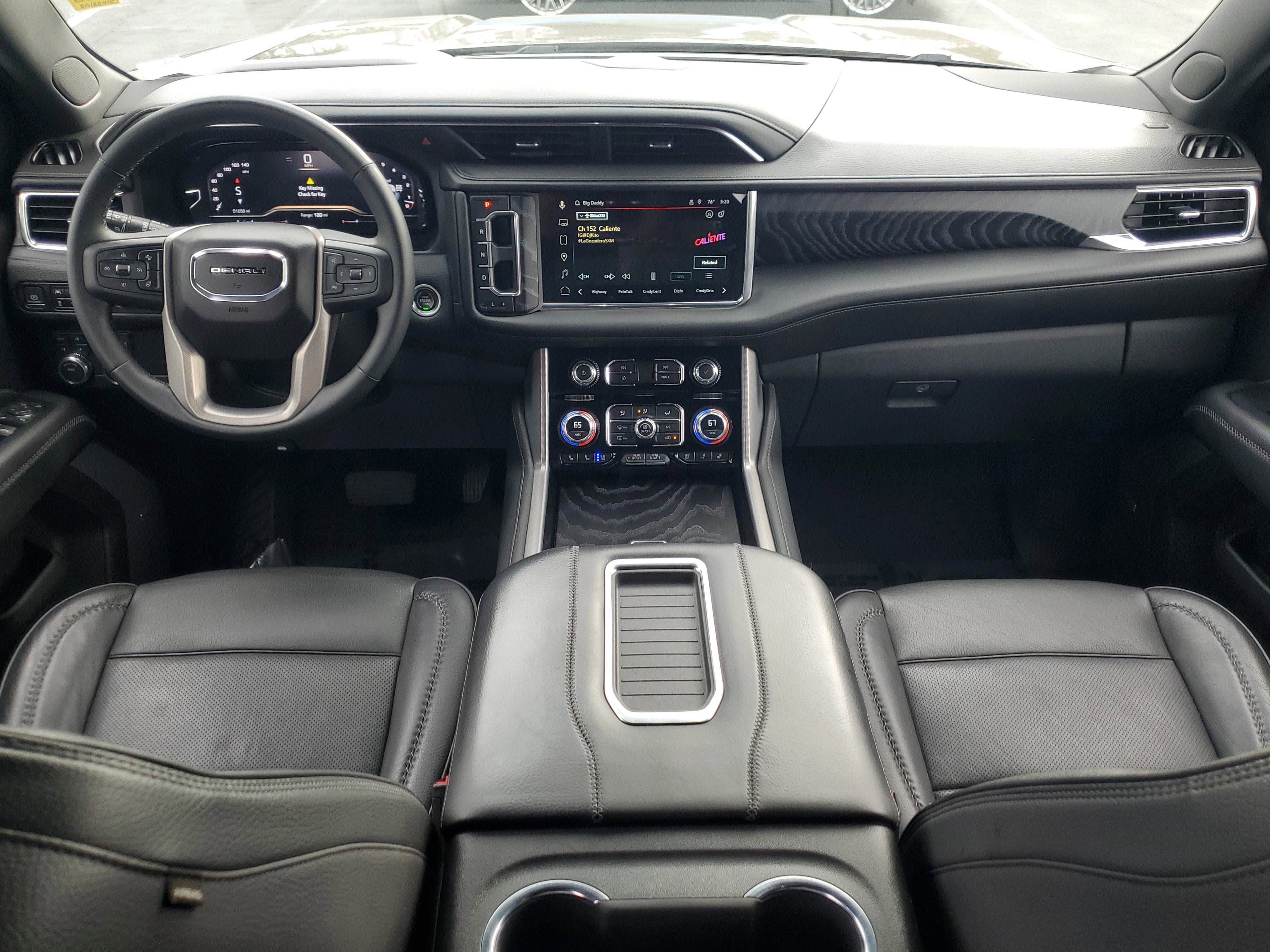 Used 2023 GMC Yukon XL Denali image 15