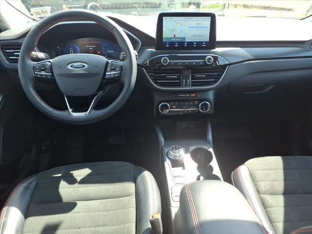 Certified 2022 Ford Escape SEL w/ SEL Stealth AWD Package image 10